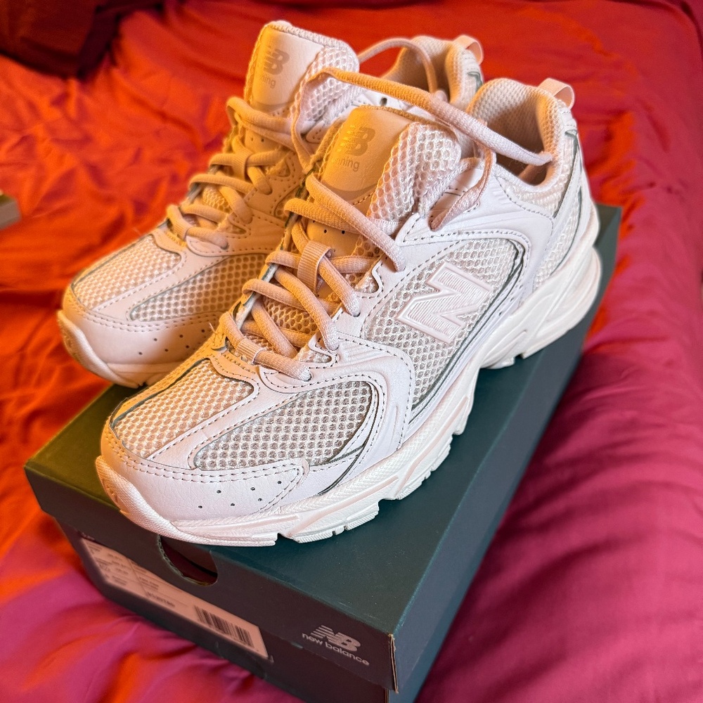 New Balance Classics 530 Pink Rose running shoe with box